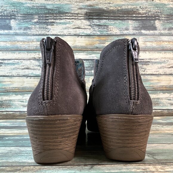 Earth Origins Ankle Bootie Size 7.5M Gray Suede Zip Low Block Heel Comfort Boot - Picture 7 of 12